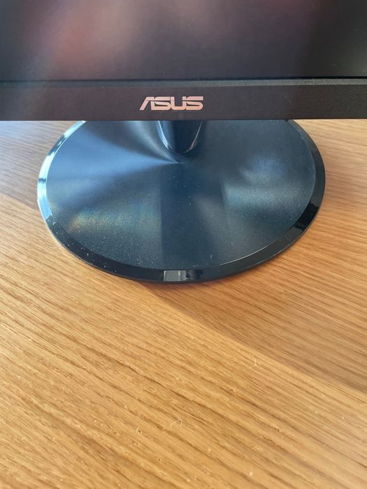 Monitor ASUS base redonda