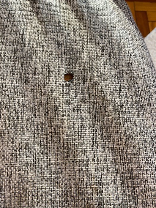 Стільці деревʼяні.