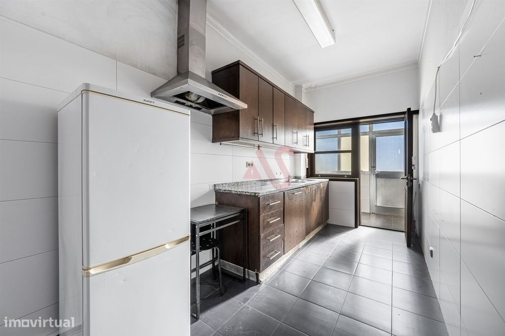 Apartamento T2+1 com Terraço de 30 m2 em Santo Ildefonso, Porto