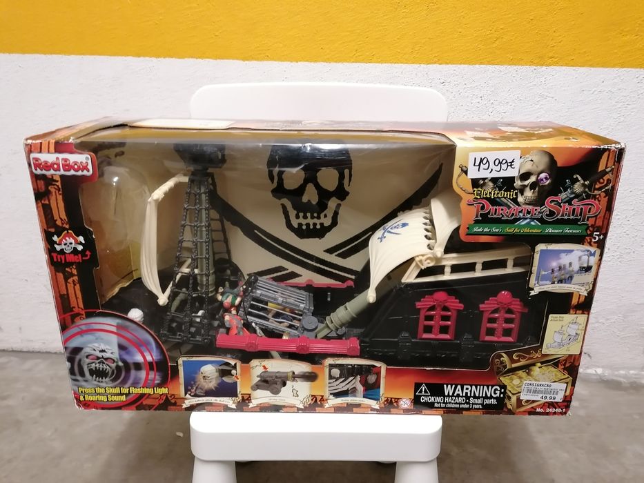 Barco Pirata, como novo, barato!