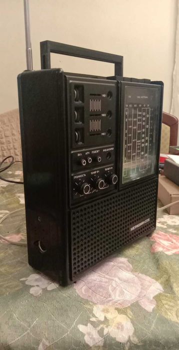 Радиоприемник МЕРЕДИАН-235. Редкая рабочая модель