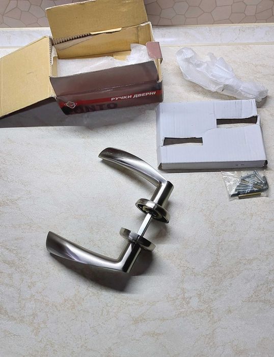 Дверні ручки PUNTO (нові) комплект на дверь