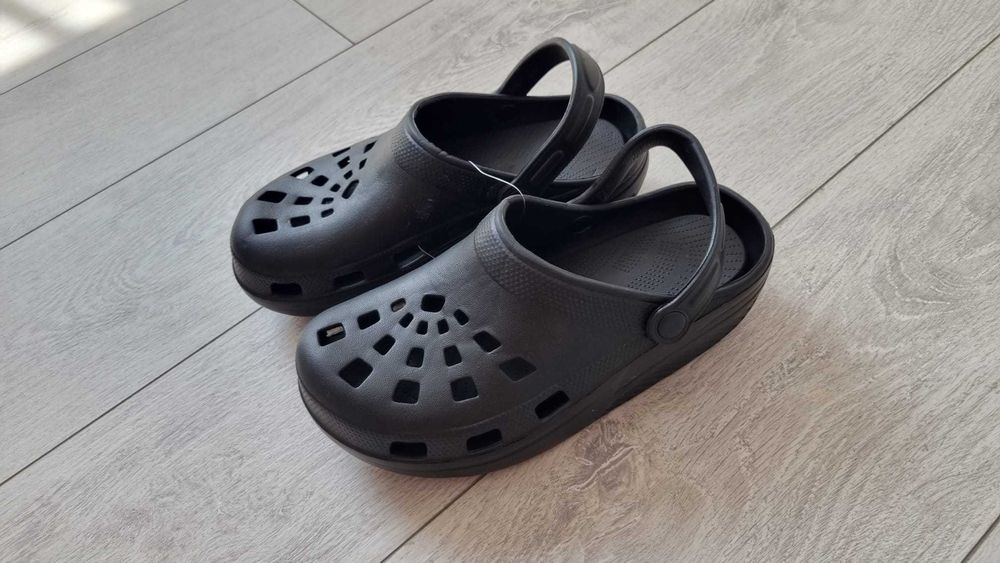 Chodaki Mule Sandały Klapki Ogrodowe Czarne 41 40 Nowe Unisex