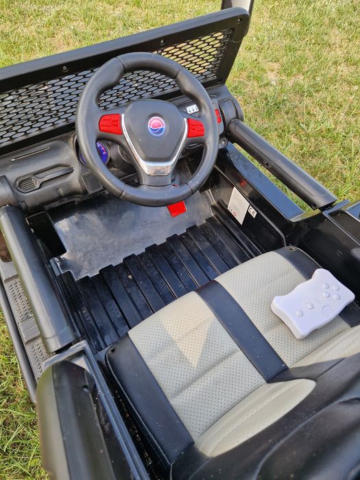 Jeep na akumulator