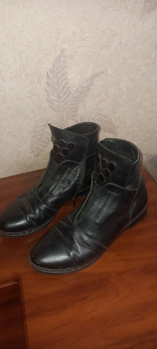 Продам женские сапоги высокие