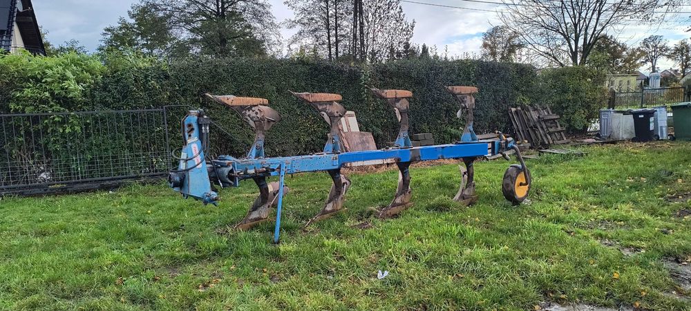 Pług 4 skibowy obrotowy Overum