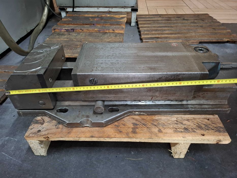 Prensa de precisão hidráulica, abertura 340mm