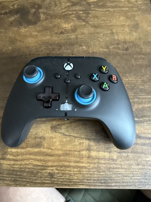 Kontroler PowerA do Xbox Series X|S/One/PC – przewodowy, niebieski