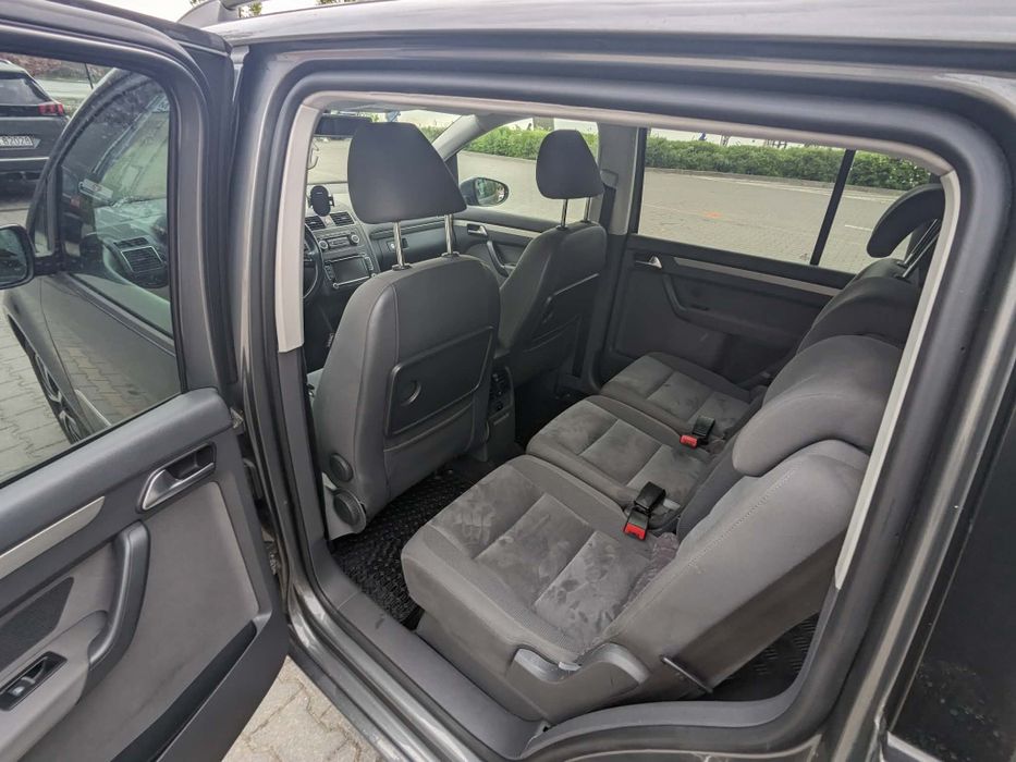 VW Touran 2010/ 2.0 TDI DSG/ wersja Highline