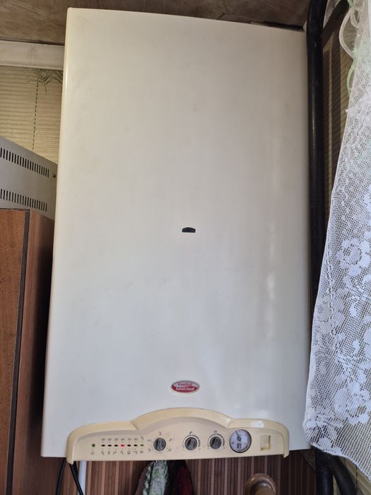 Продам пів будинку район 1 школи