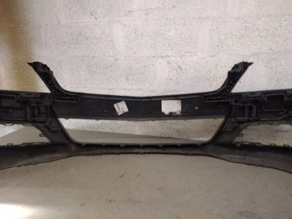 Vendo Para-choque da frente Mercedes Benz C class W 204 ano 2005/12