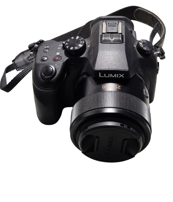 Panasonic Lumix FZ1000 (não liga).