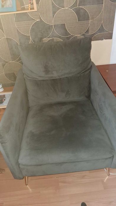Poltrona cinzenta conforama