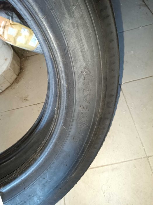 Ford A - 1930 - 2 Pneus novos - jante 19