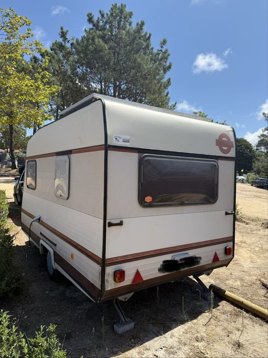 Vendo caravana com documentaçao portuguesa muito estimada