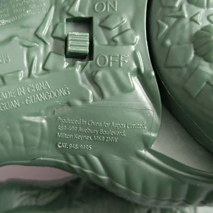 Dinozaur duży chodzi wydaje dźwięki