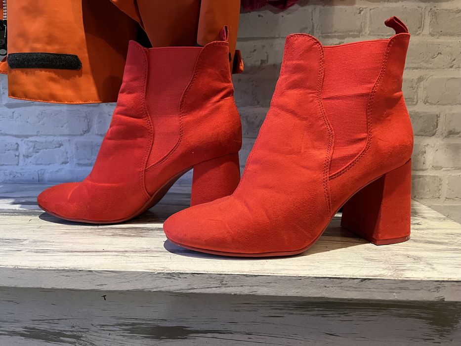 Sprzedam praktycznie nowe botki H&M rozmiar 39