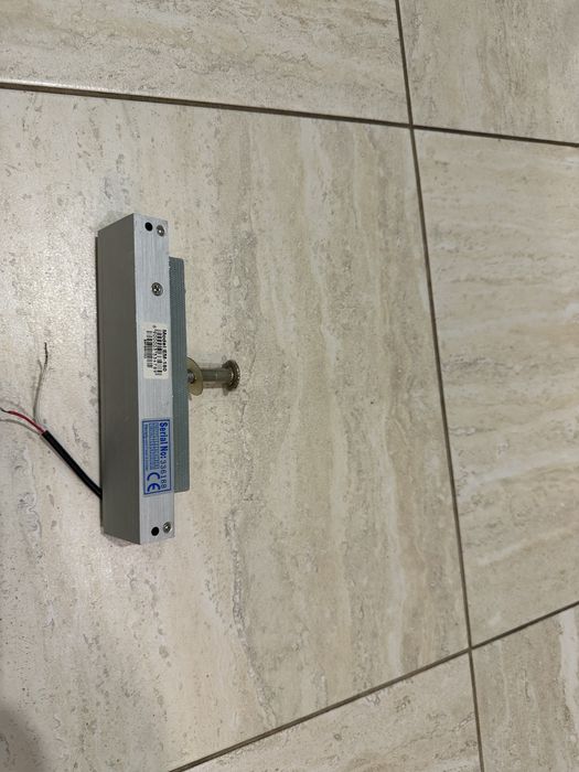 Замок електромагнітний