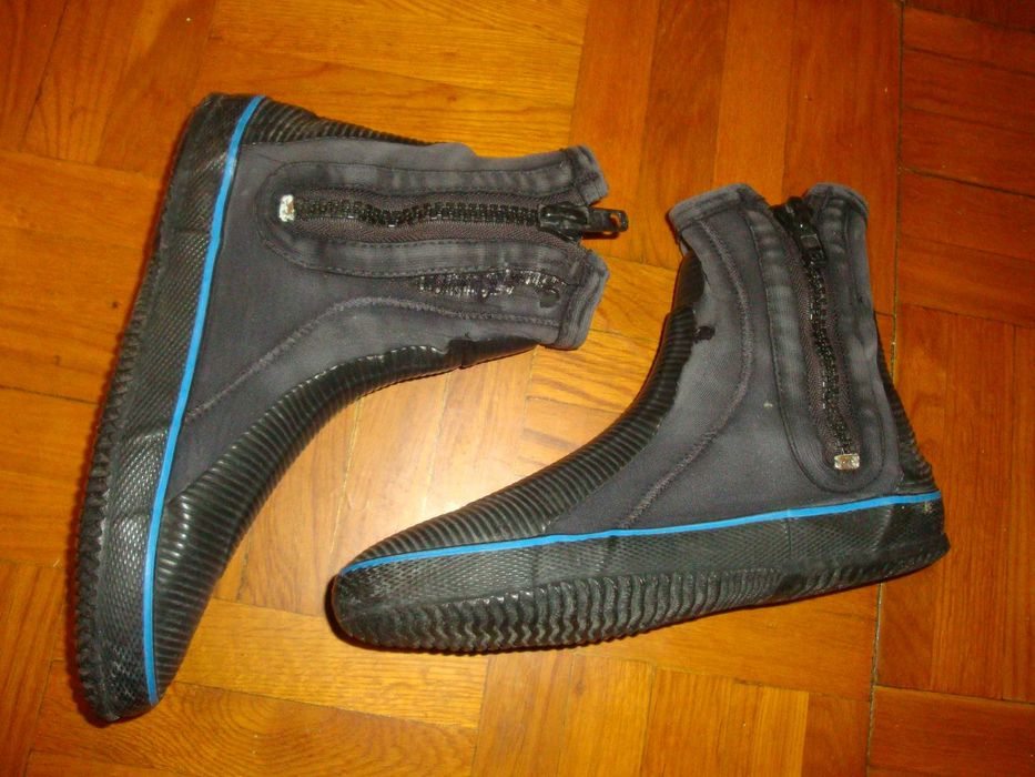 Гидроботы CAMARO , размер 42,5-43 ( по стельке 27-27, 5 см )