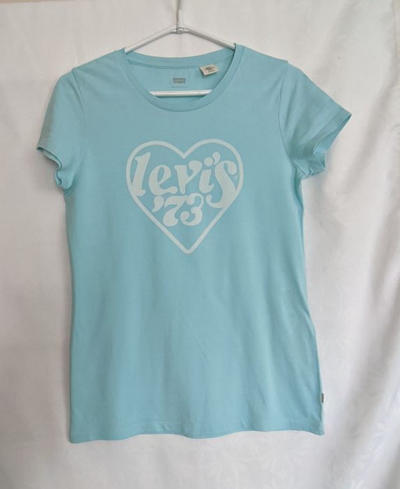 T-shirt damski firmy Levi's