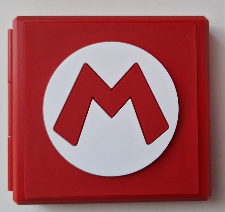 Etui futerał case na kartridże Nintendo Switch