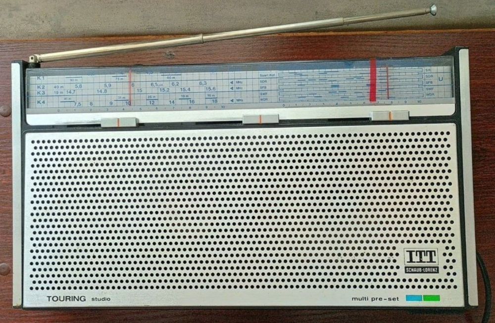 Радиоприемник ITT Touring Studio 104