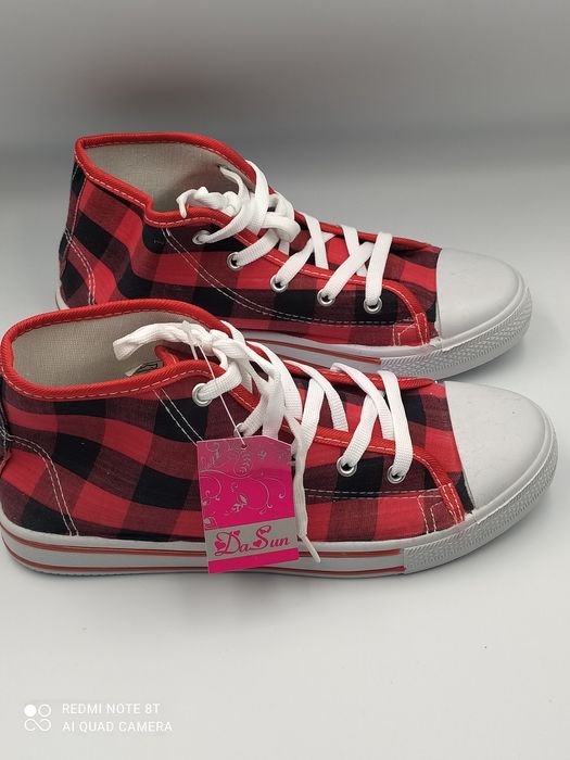 Trampki czerwone w kratkę 41/39