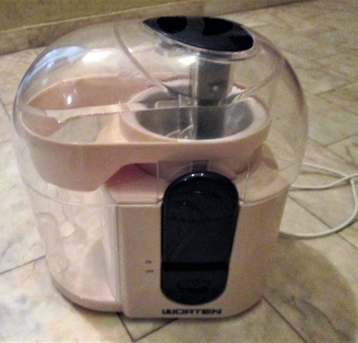 maquina de sumos nova / outras