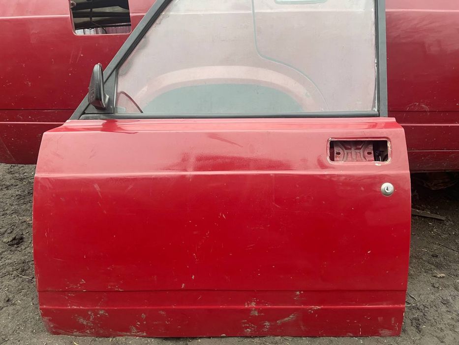 Продам двери в отличном состоянии  ваз 2105