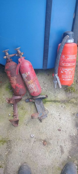 Огнетушитель углекислотний  порошковий