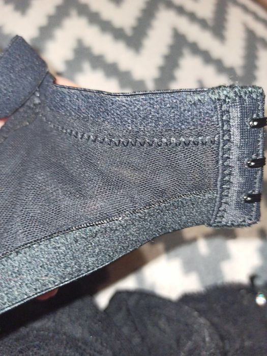 Жіночий бюстгальтер