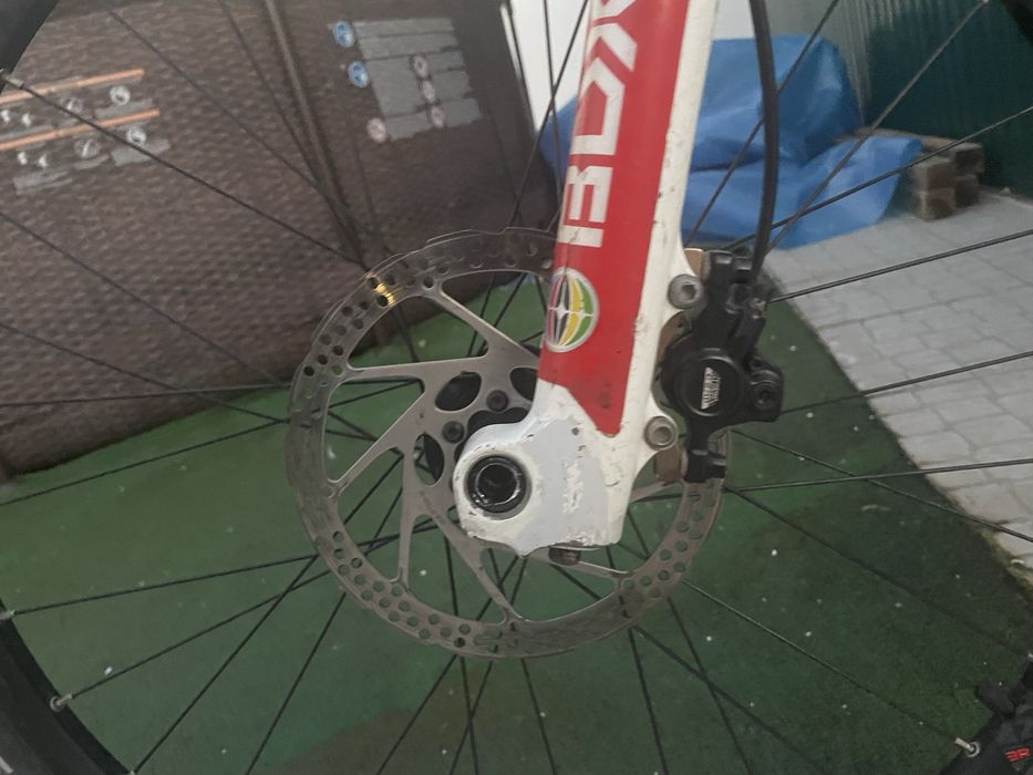 Bicicleta de enduro btwin 700 S