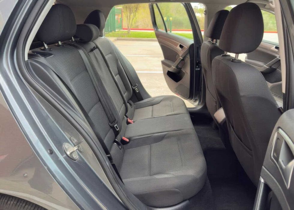 Volkswagen Golf      2020