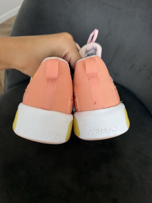 Кросівки жіночі,Nike Air Max Bella (розмір 40) 25,5 см оригінал