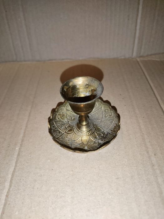 Kolekcja figurek z mosiądzu