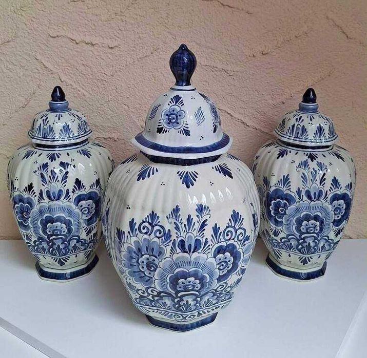 Komplet 3 Wazonów z Pokrywą Delft Holland - Ceramiczne Amfory