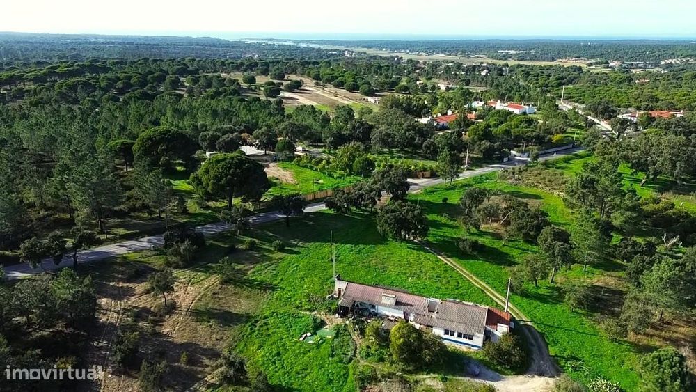 Quintinha Exclusiva a 5 Minutos da Praia: O Cenário Perfeito para o Se