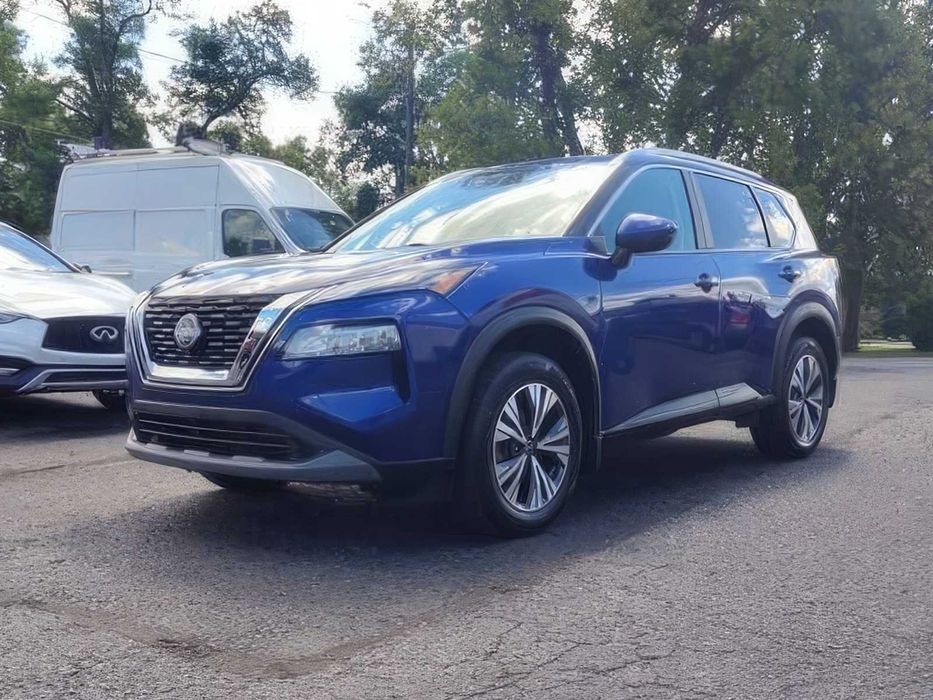 Nissan Rogue SV      2022