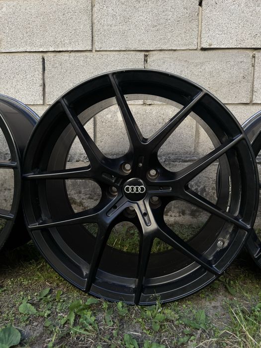 Продам у хорошому стані  б/у комплект R19 (4штуки)  титанових диски