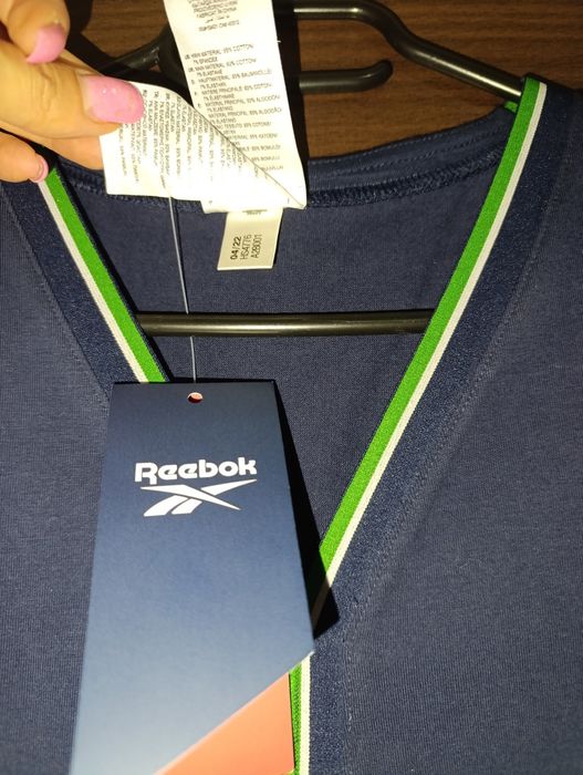 Reebok топ спортивний S