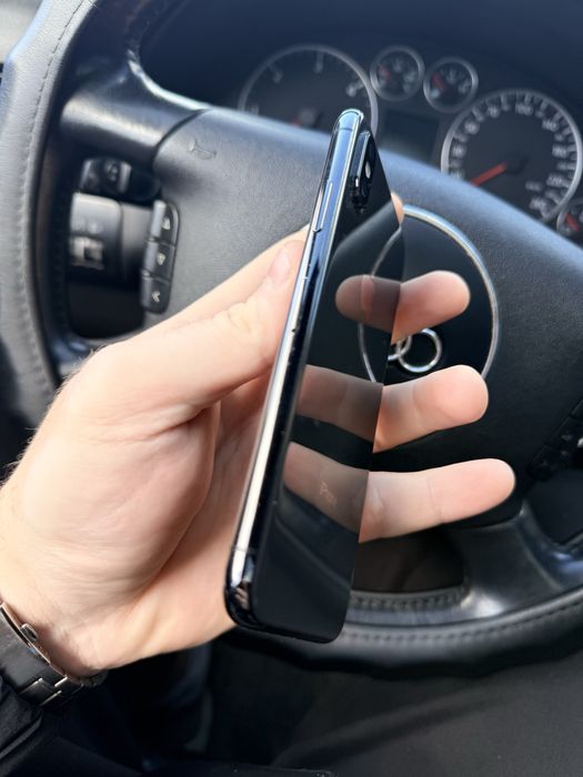 Apple iPhone XS 64Gb Neverlock 100% батарея