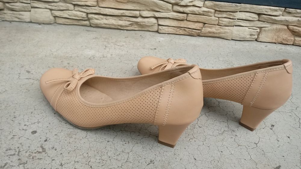 NOWE Buty rozmiar 39