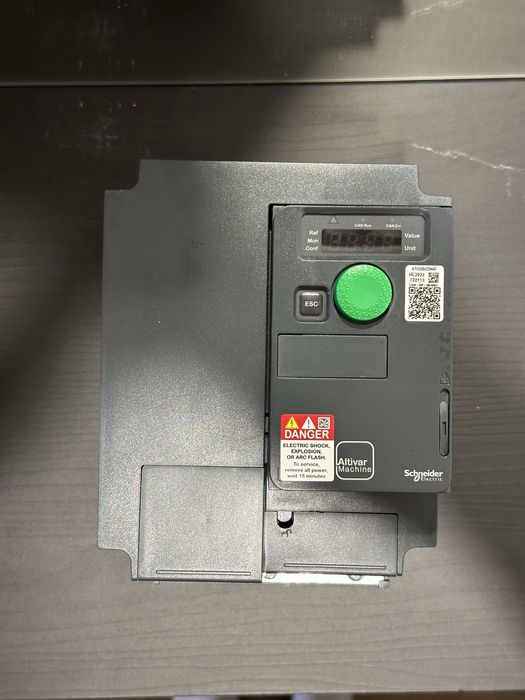 Falownik schneider altivar 320 2.2kW