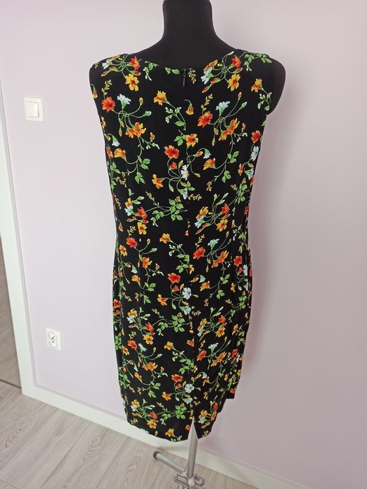 Sukienka w kwiaty  M/L
