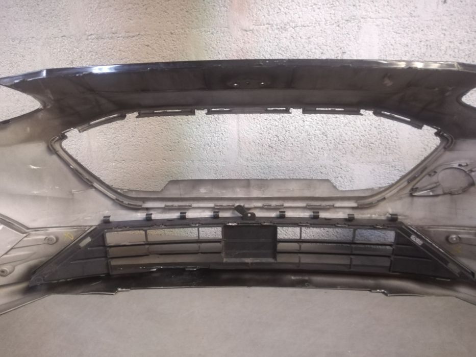 Vendo Para-choque de frente Ford focus MK4 ano 2016 /18