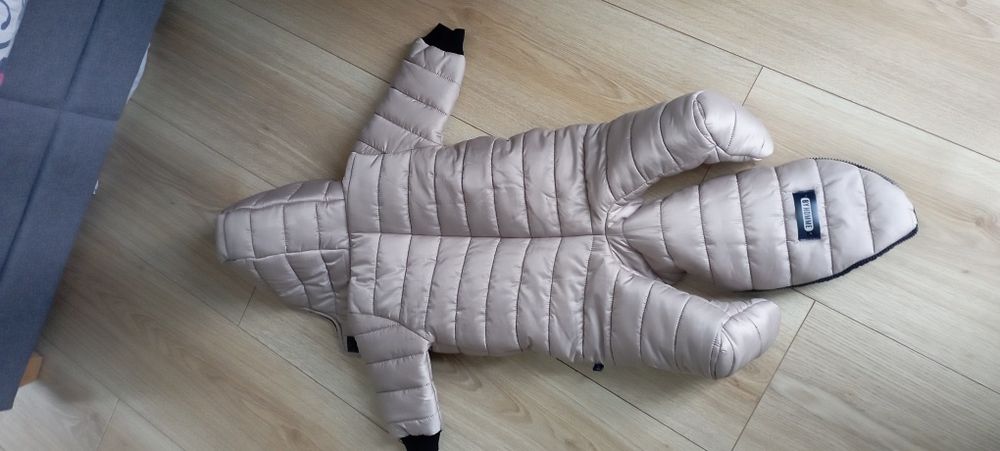 Kombinezon niemowlęcy