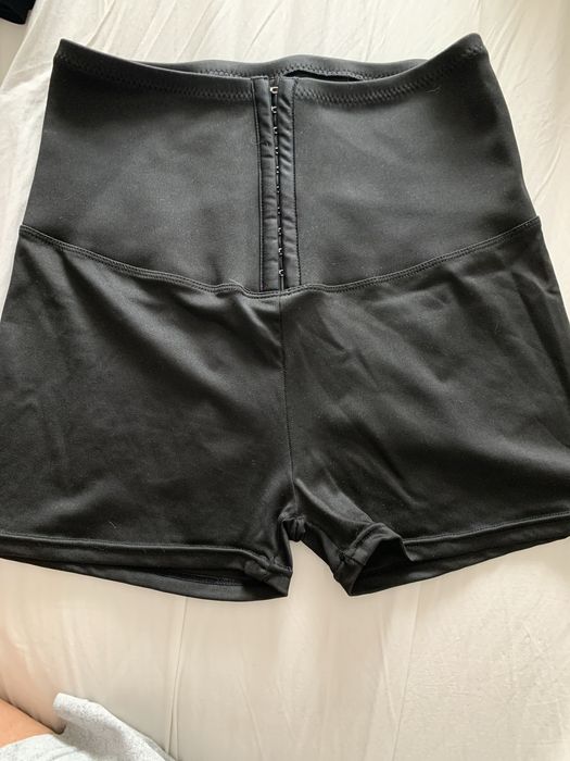 Várias cintas tamanho S e M