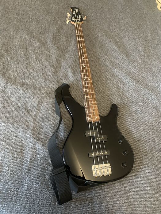 Бас-гітара YAMAHA TRBX174 BL