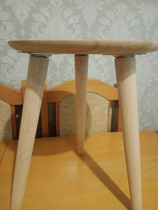 Stoliczek np.pod kwiatek