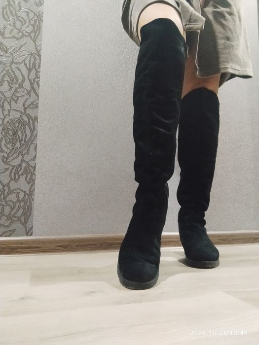 Продам! Сапоги ботфорты зимние, 38р., натуральная замша..